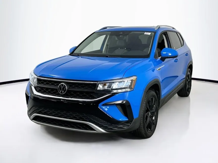 2022 Volkswagen Taos SE photo 1