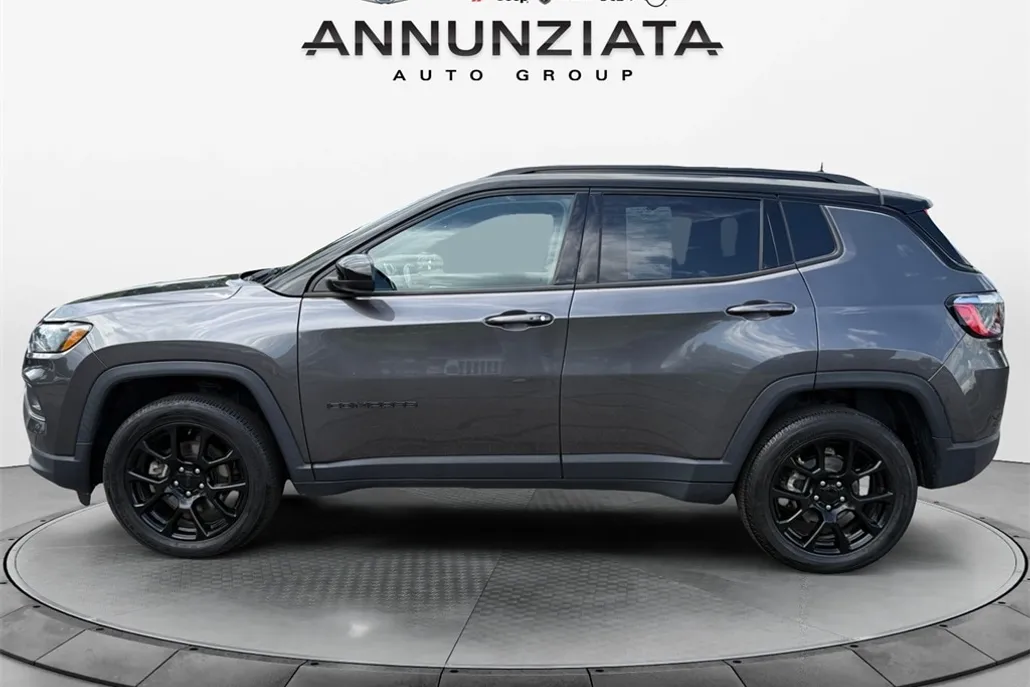 2022 Jeep Compass Altitude photo 1
