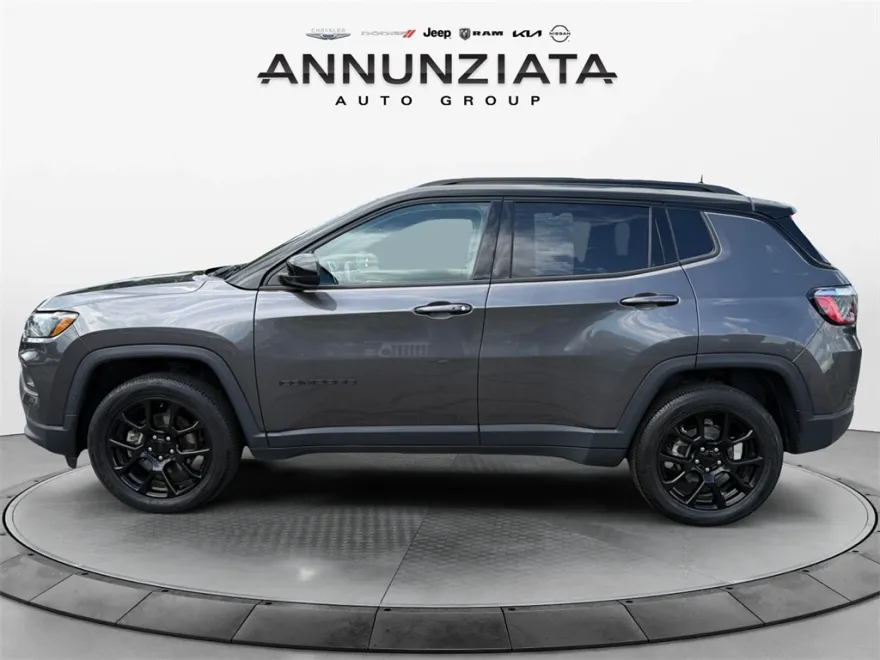 2022 Jeep Compass Altitude photo 1