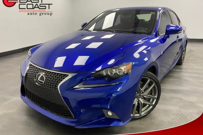 2016 Lexus IS 300 F SPORT photo 1