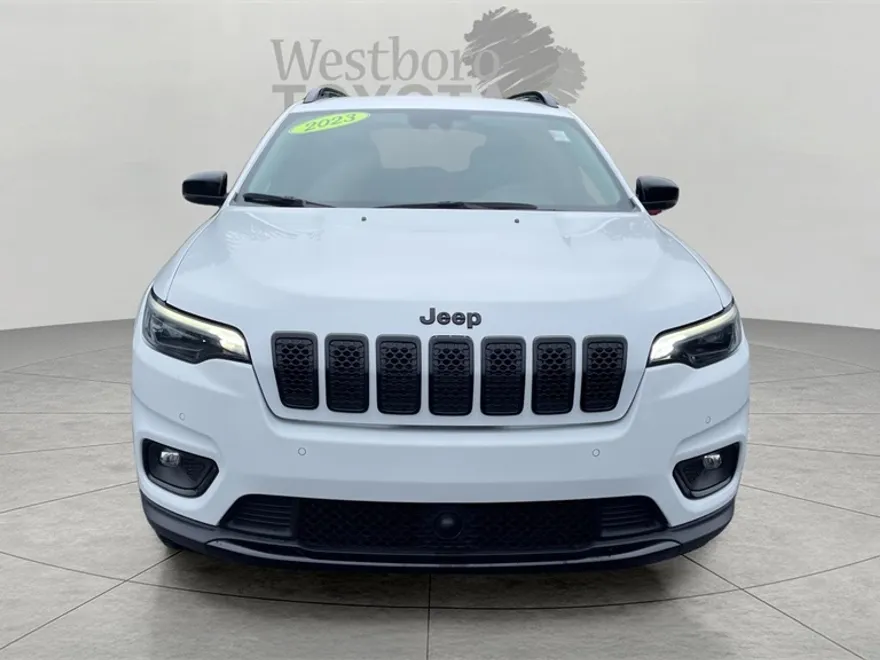 2023 Jeep Cherokee Altitude photo 1