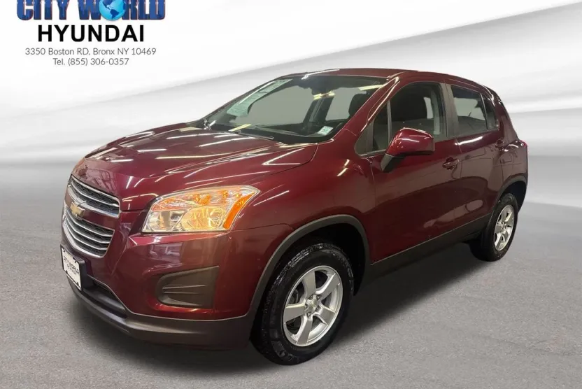 2016 Chevrolet Trax LS photo 1