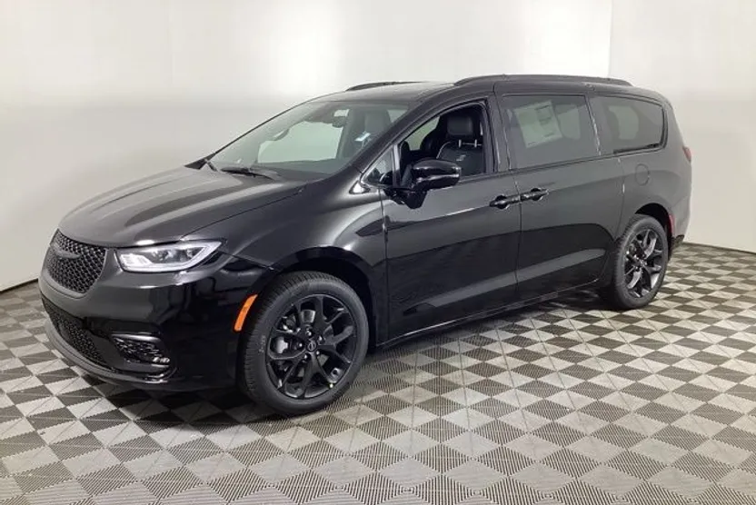2025 Chrysler Pacifica Limited photo 1