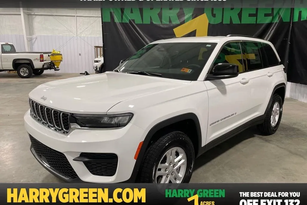 2025 Jeep Grand Cherokee Laredo photo 1