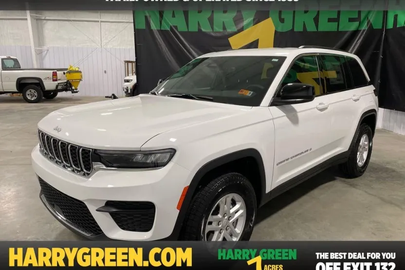 2025 Jeep Grand Cherokee Laredo photo 1