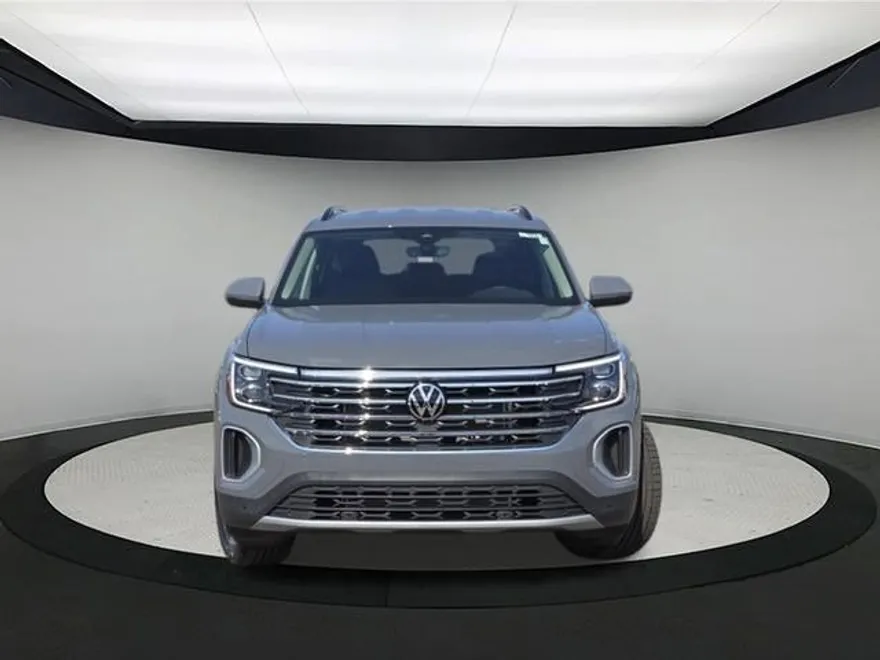 2026 Volkswagen Atlas SE Technology photo 1