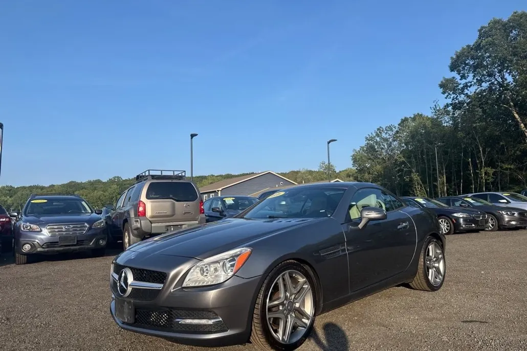 2016 Mercedes Benz SLK 300 photo 1