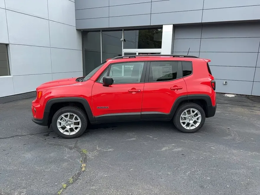 2023 Jeep Renegade Latitude Upland photo 1
