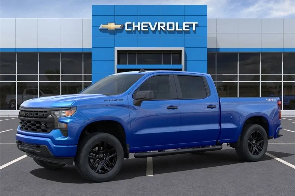 2025 Chevrolet Silverado 1500 Custom photo 1