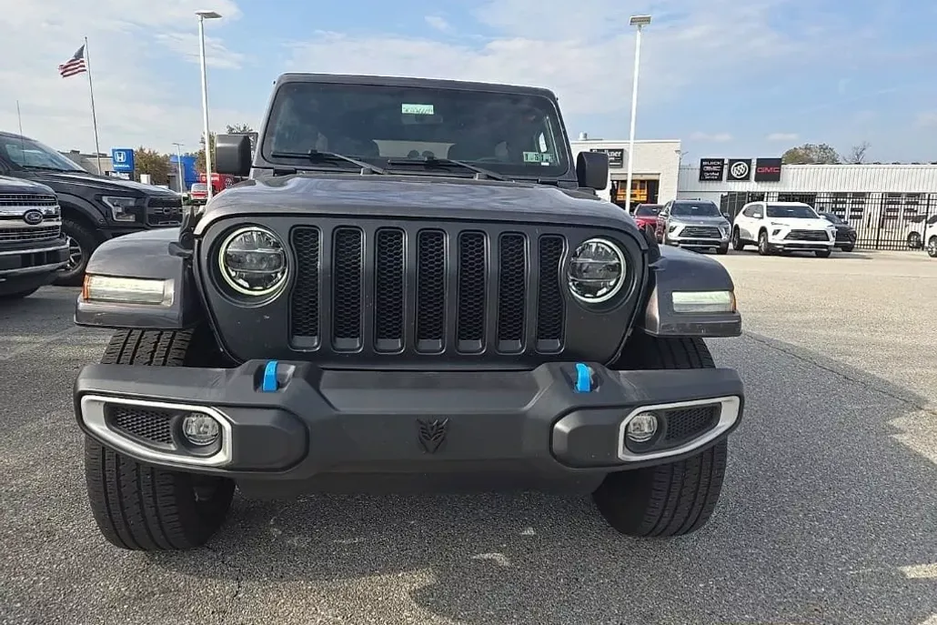 2022 Jeep Wrangler Unlimited Sahara 4xe photo 1