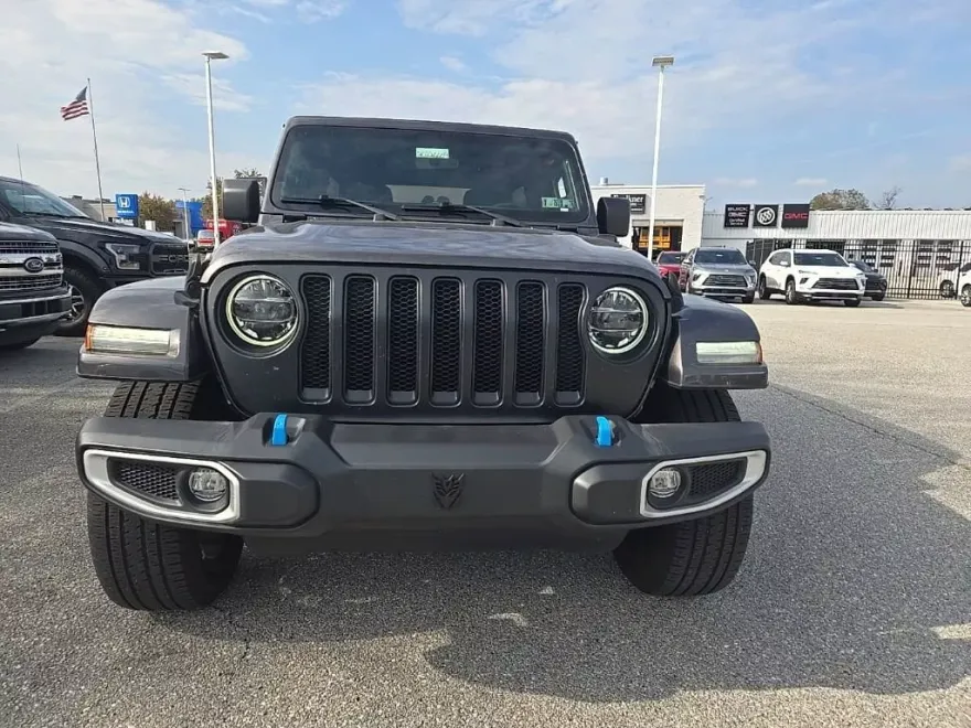 2022 Jeep Wrangler Unlimited Sahara 4xe photo 1