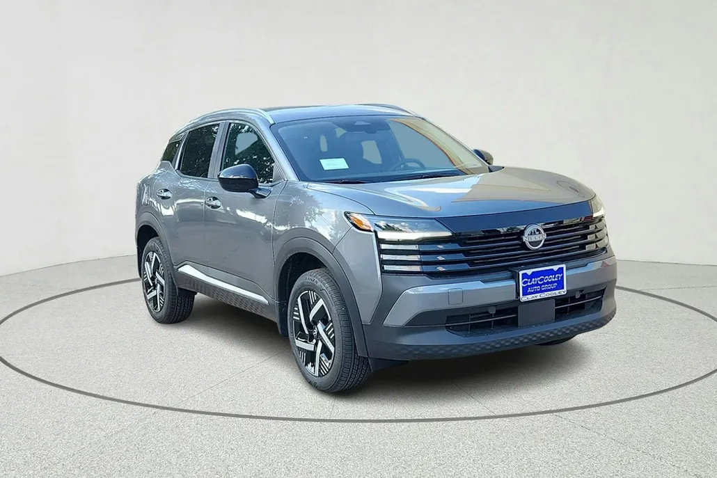 2025 Nissan Kicks SV photo 1