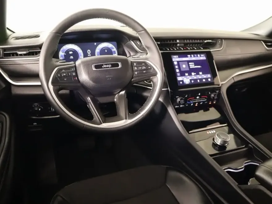 2024 Jeep Grand Cherokee Altitude photo 1