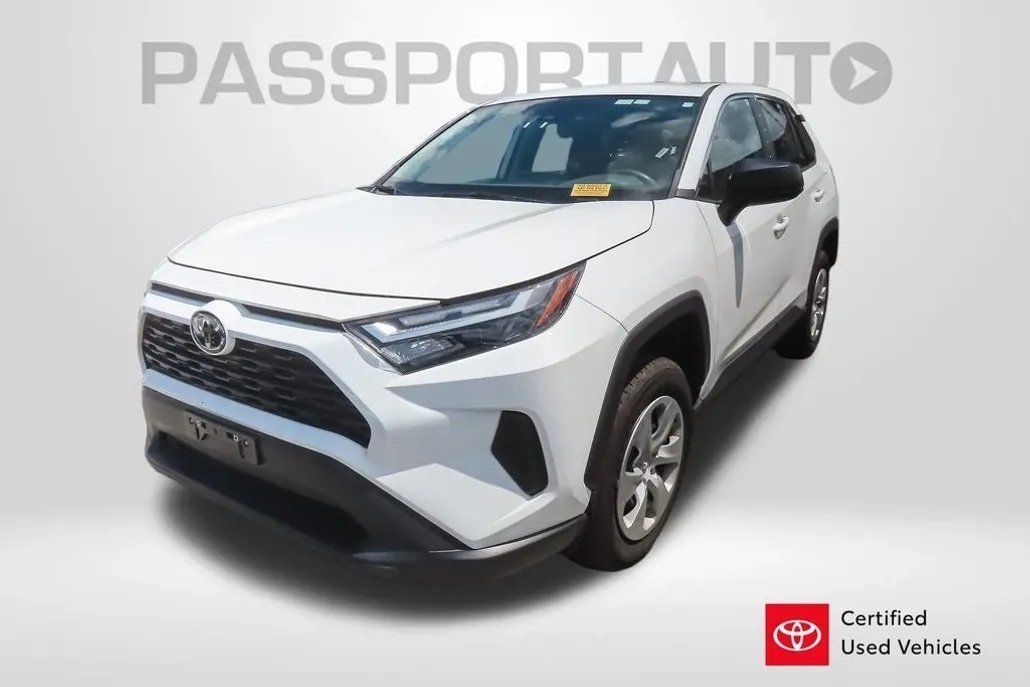 2024 Toyota RAV4 LE photo 1