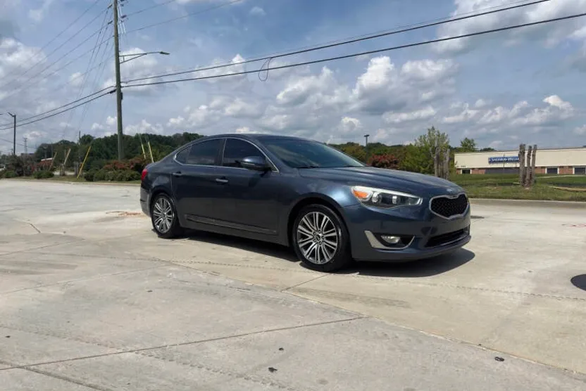 2014 Kia Cadenza Premium photo 1