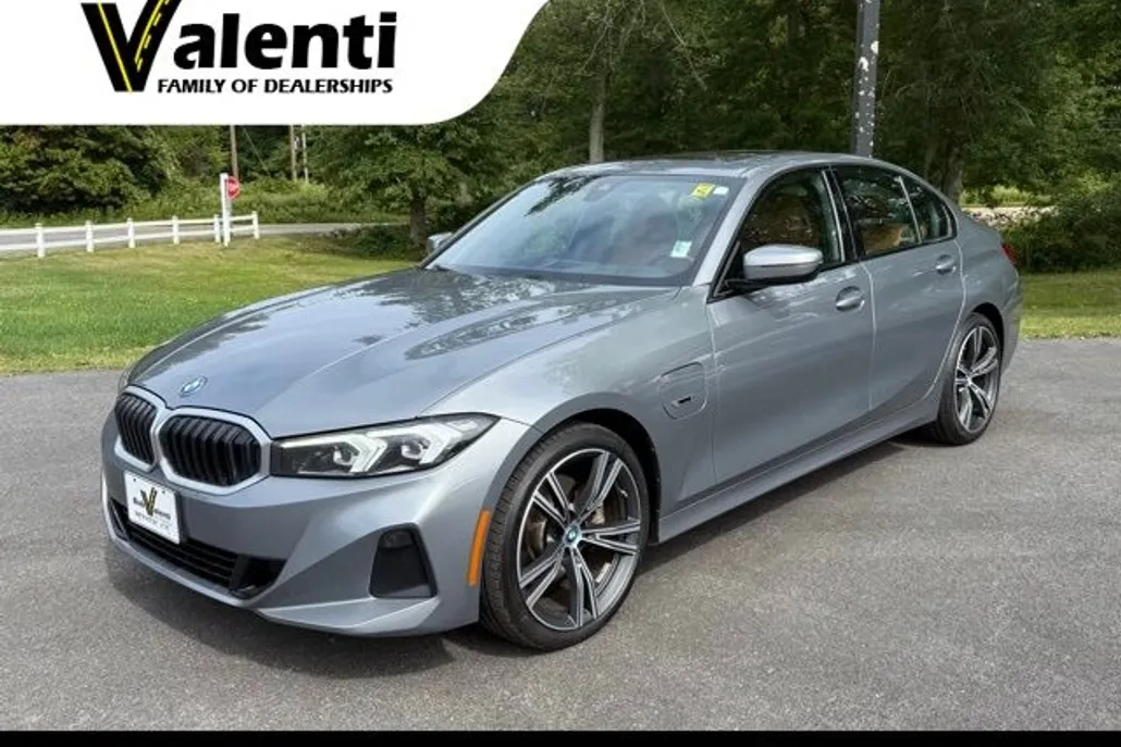 2023 Bmw 330e xDrive Sedan photo 1