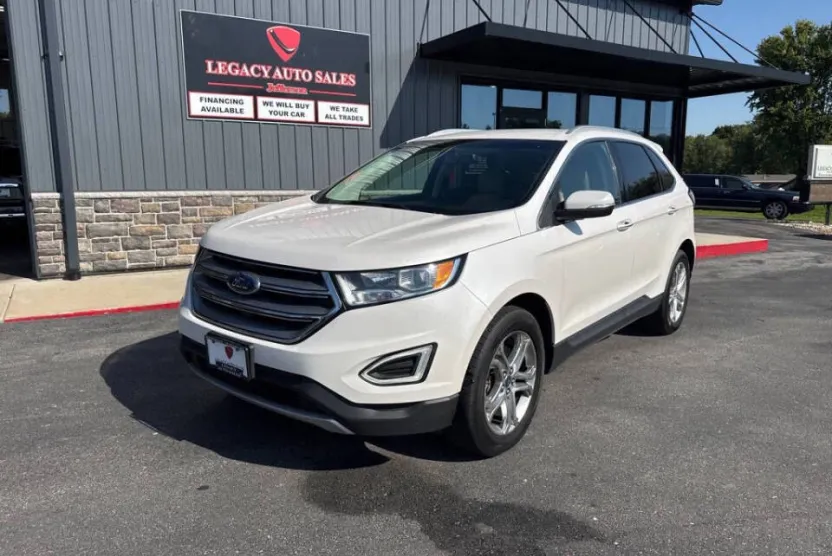 2017 Ford Edge Titanium photo 1