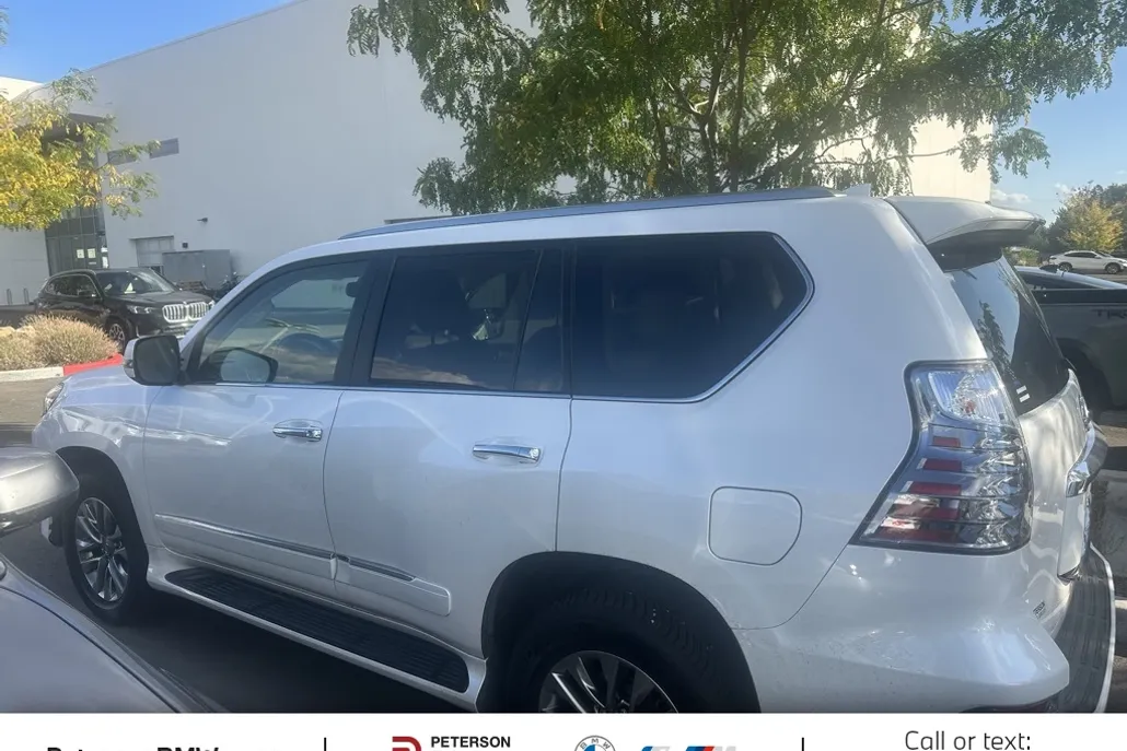 2017 Lexus GX 460 Luxury photo 1