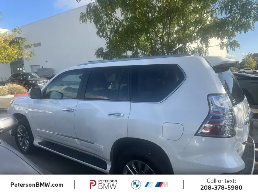 2017 Lexus GX 460 Luxury photo 1