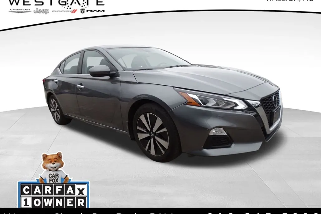 2022 Nissan Altima 2.5 SV photo 1