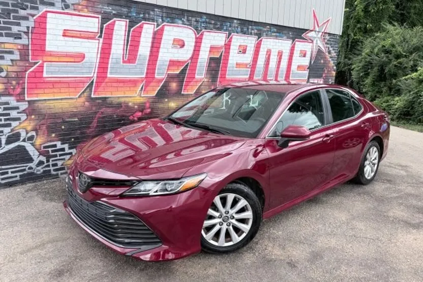 2018 Toyota Camry L photo 1