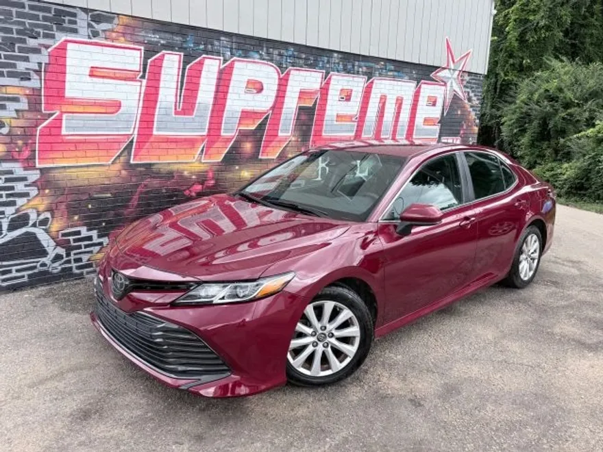 2018 Toyota Camry L photo 1