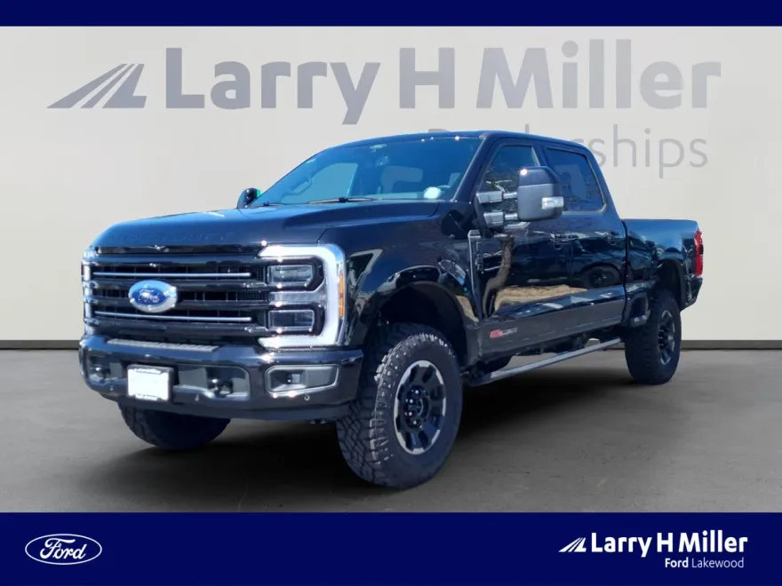 2025 Ford F-350 Platinum photo 1