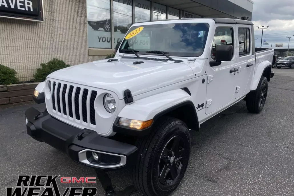 2023 Jeep Gladiator Sport S photo 1