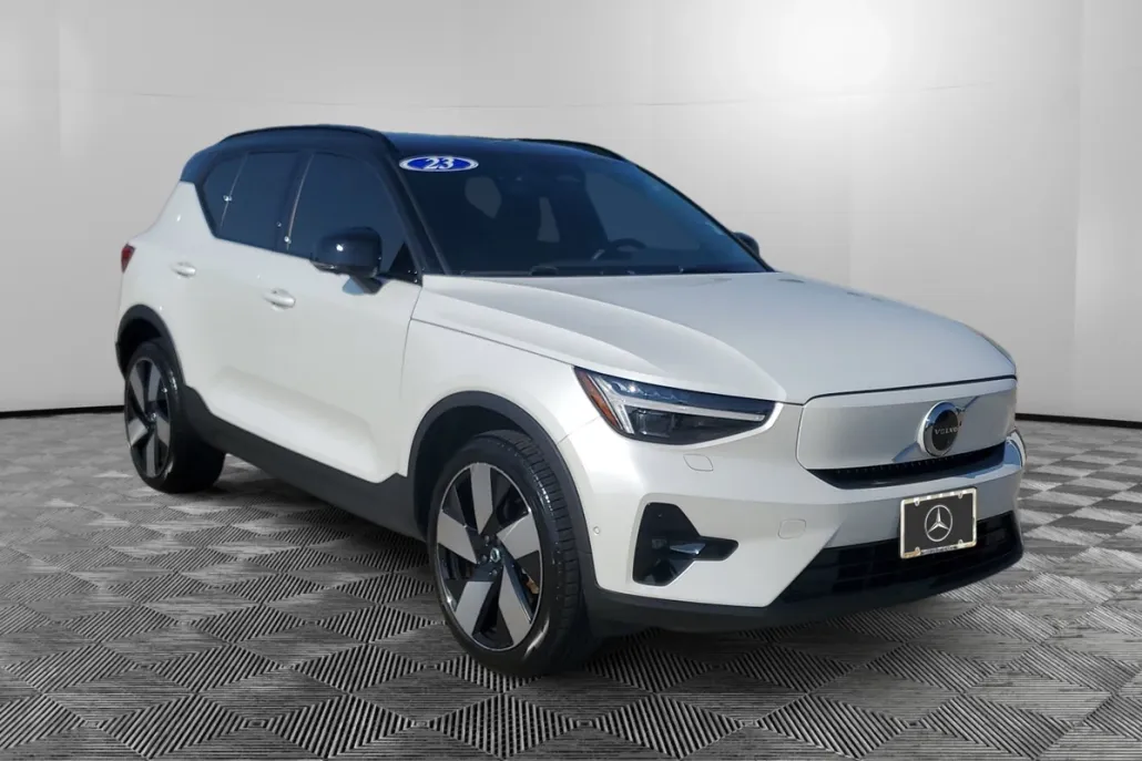 2023 Volvo XC40 Recharge Ultimate photo 1