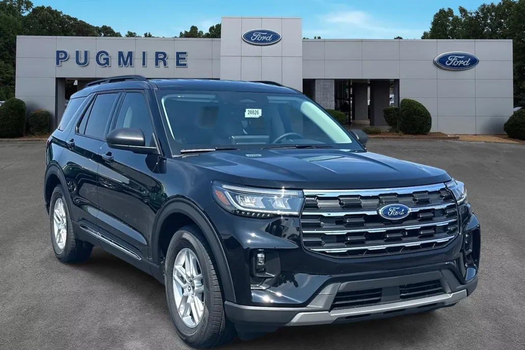 2025 Ford Explorer photo 1