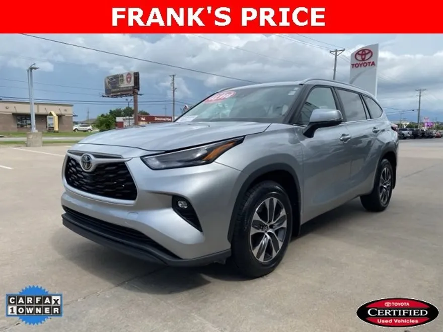 2024 Toyota Highlander XLE photo 1
