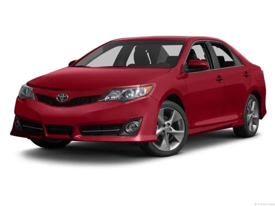 2013 Toyota Camry SE photo 1