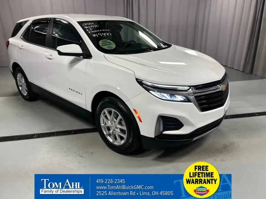 2022 Chevrolet Equinox LT photo 1