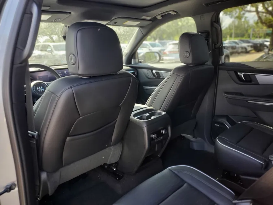 2026 Buick Enclave Sport Touring photo 1