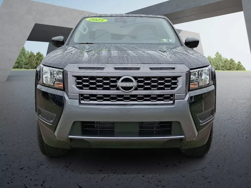 2025 Nissan Frontier SV photo 1