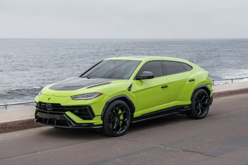 2024 Lamborghini Urus Performante photo 1