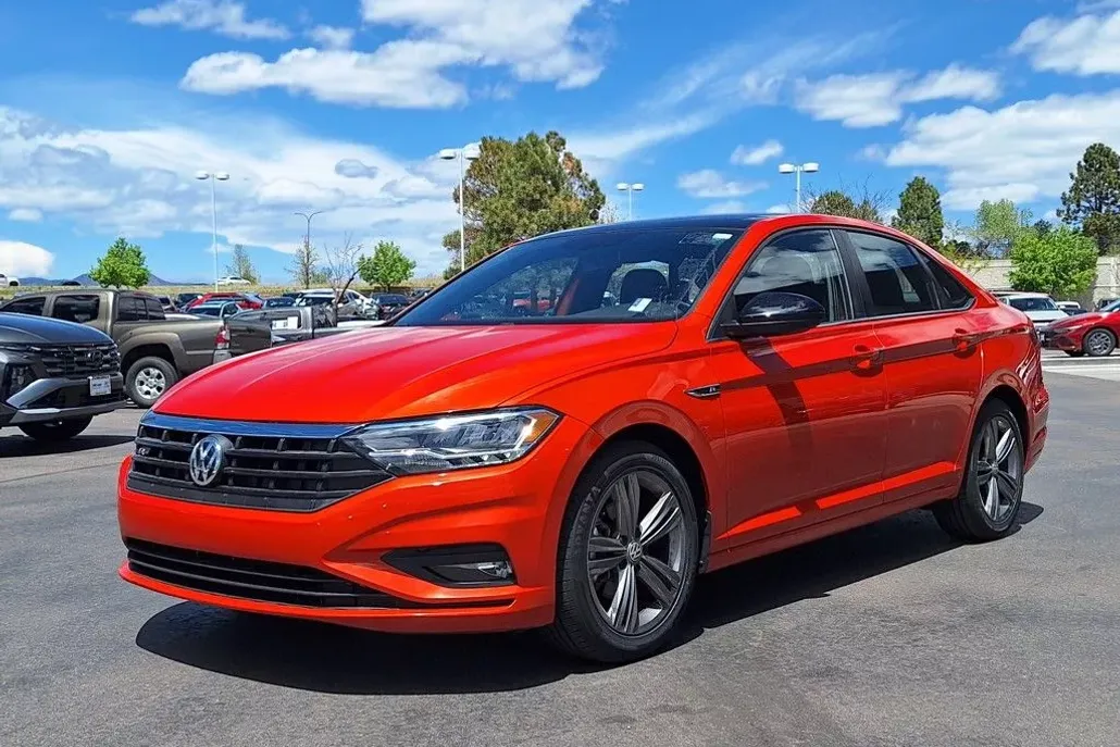 2021 Volkswagen Jetta 1.4T R-Line photo 1