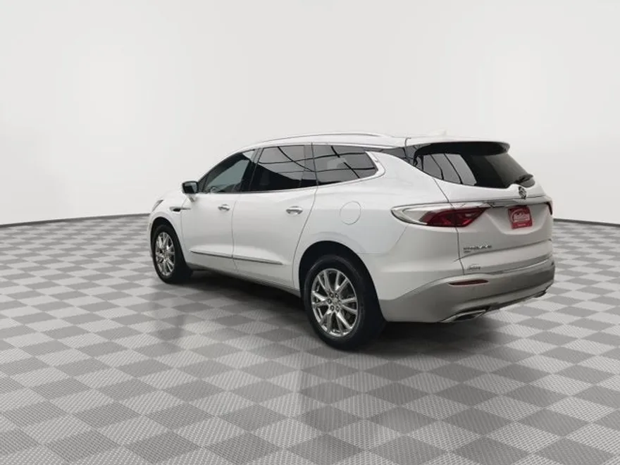 2023 Buick Enclave Premium photo 1