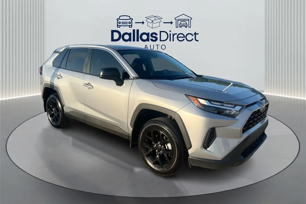 2024 Toyota RAV4 LE photo 1