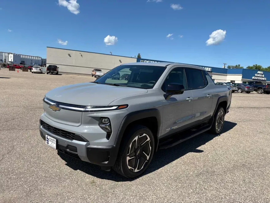 2026 Chevrolet Silverado EV LT photo 1