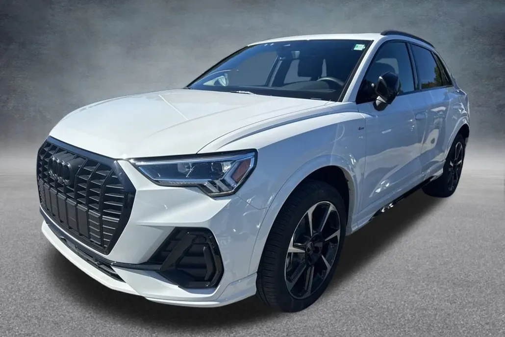 2025 Audi Q3 S line Premium Plus photo 1