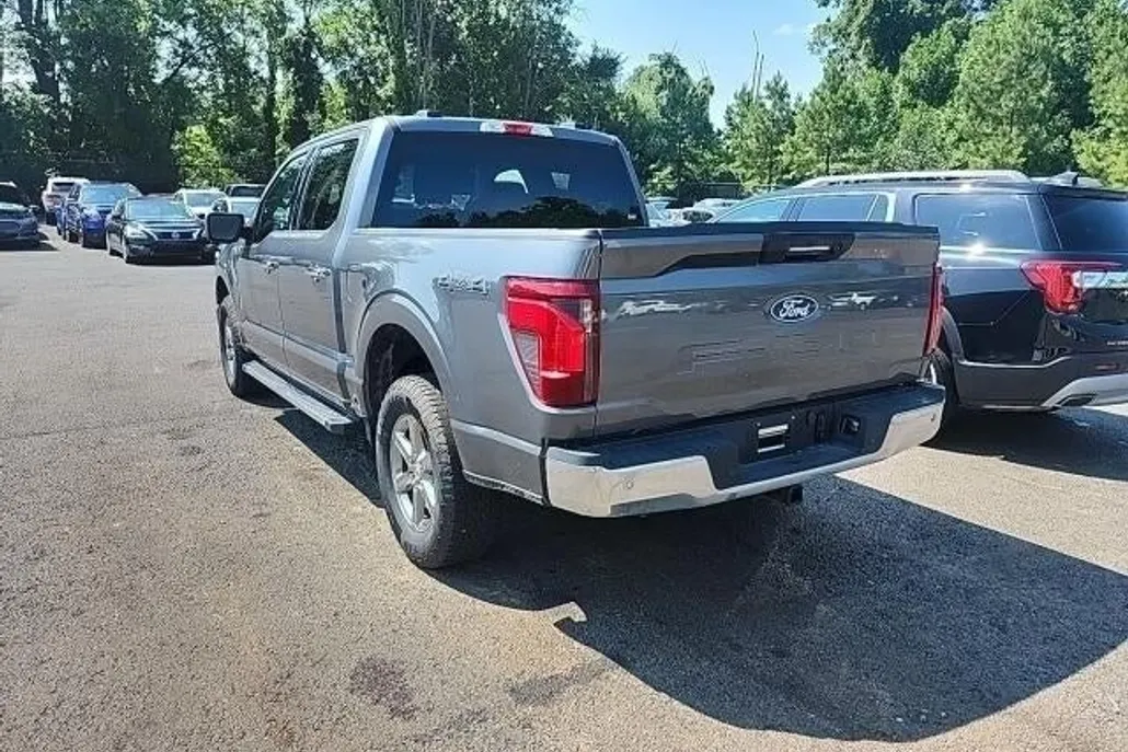 2024 Ford F-150 XLT photo 1