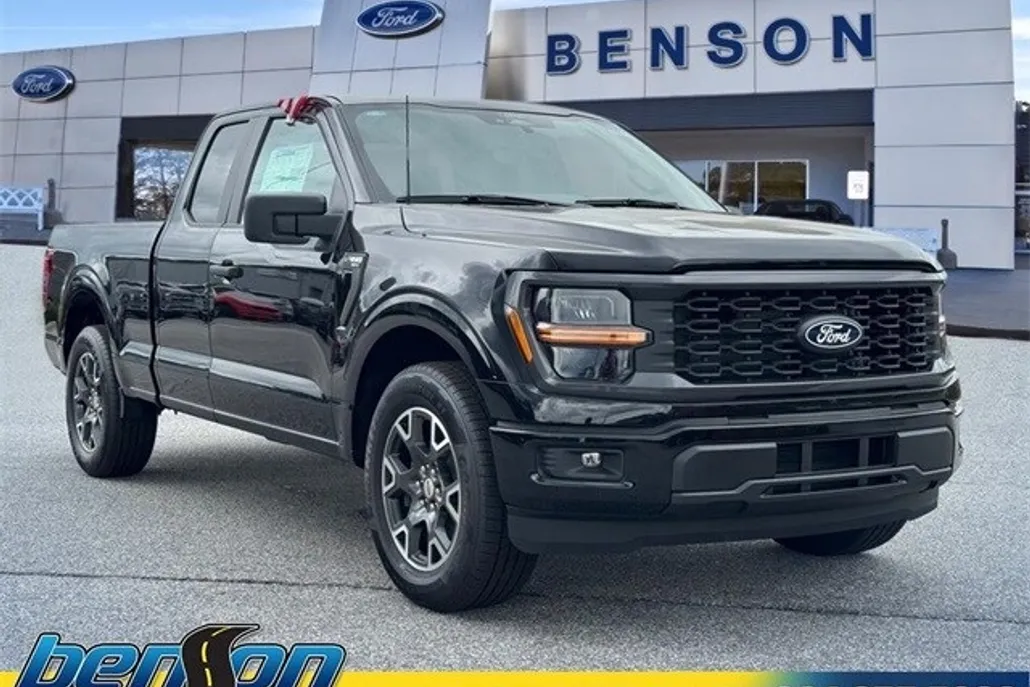 2025 Ford F-150 STX photo 1