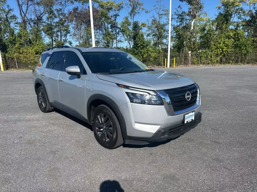 2024 Nissan Pathfinder SV photo 1