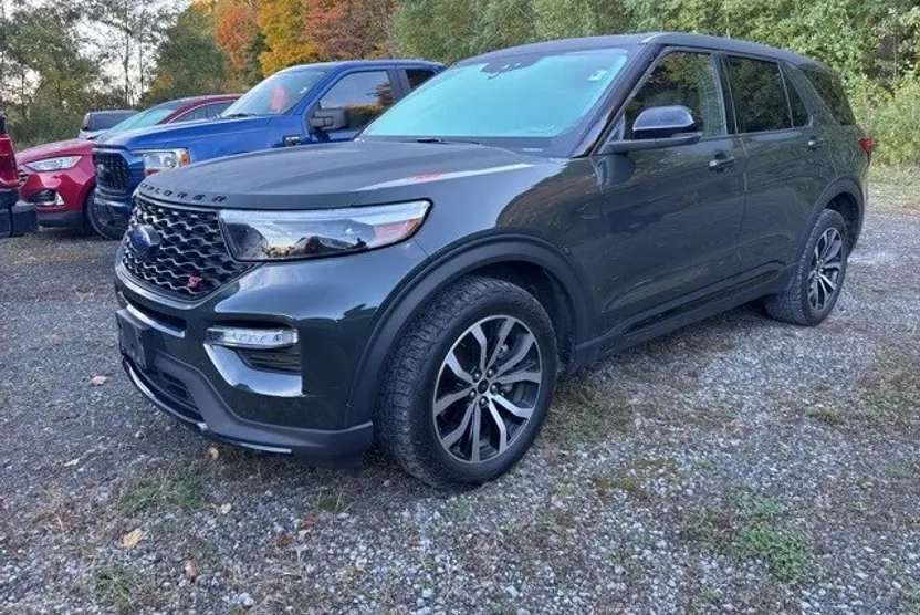 2021 Ford Explorer ST photo 1