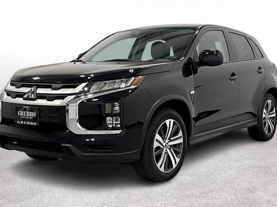 2024 Mitsubishi Outlander Sport ES photo 1