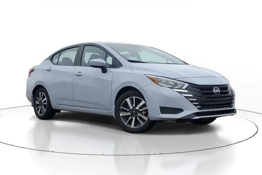 2025 Nissan Versa SV photo 1