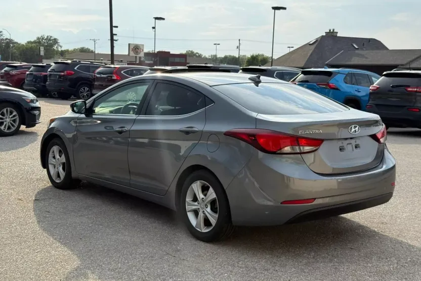2016 Hyundai Elantra Value Edition photo 1