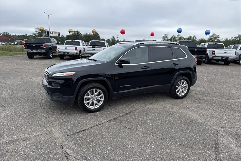 2017 Jeep Cherokee Latitude photo 1