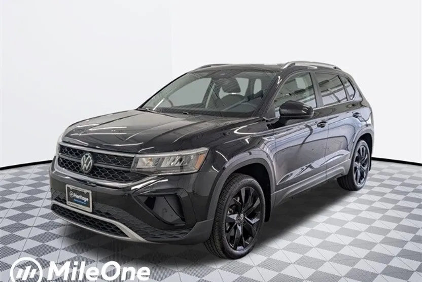 2023 Volkswagen Taos SE photo 1